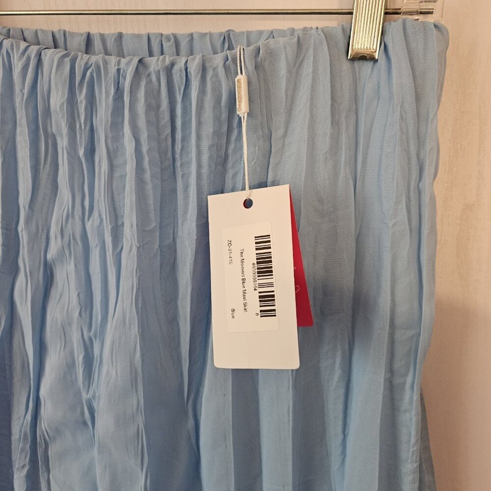 Beginning Boutique Women Light Blue Crinkle Maxi Skirt Size 4 NWT - Picture 3 of 5